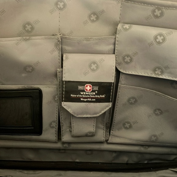 Wenger Black Travel Bag - Picture 2 of 12